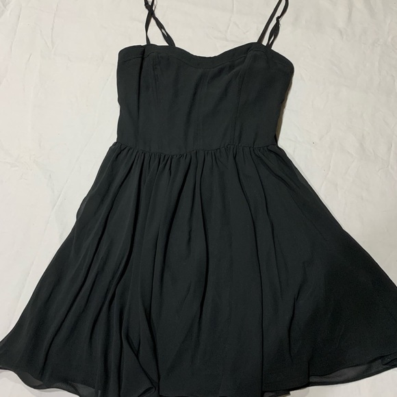 Spaghetti-strap Ballerina Dress - Picture 2 of 4